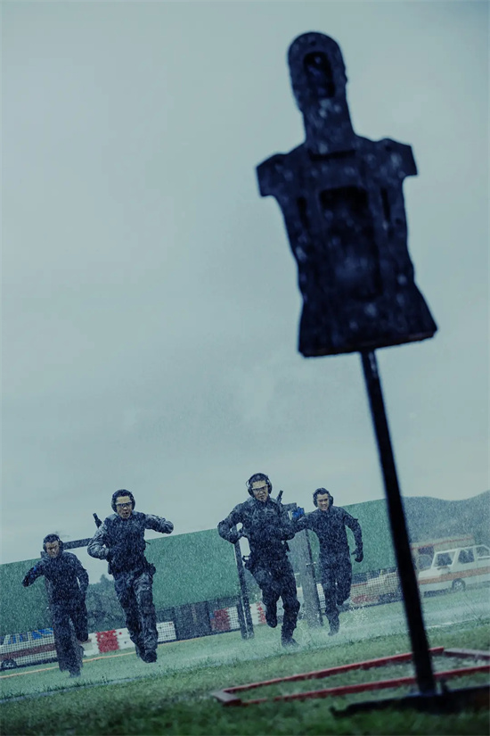 《蛟龙行动》泄漏版资源在线观看【BD1280P/3.6G-MP4】阿里网盘国语版-2