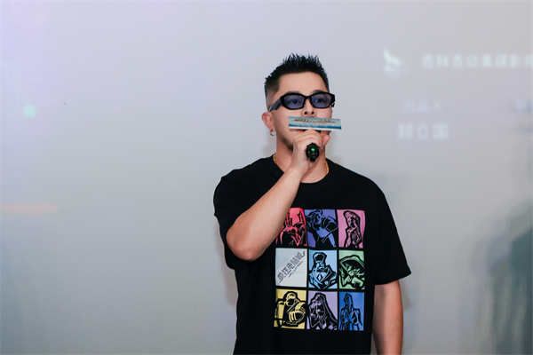 阿里云网盘《疯狂电脑城》百度云网盘 阿里云网盘 夸克网盘 「1080p高清HD免费资源」在线观看-热文榜资源