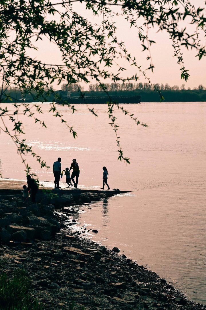 《千金不换》完整版原声版【BD1080P/3.6G-MP4】阿里云迅雷资源在线看