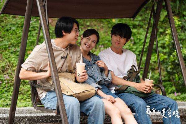 夸克网盘《美容院》百度云网盘 阿里云网盘 夸克网盘 资源【1280P高清】阿里云盘链接-热文榜资源