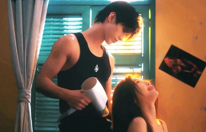 夸克网盘《双轨》百度云网盘 阿里云网盘 夸克网盘 资源迅雷BT资源[MP4]高清[HD1280p]夸克网盘-热文榜资源